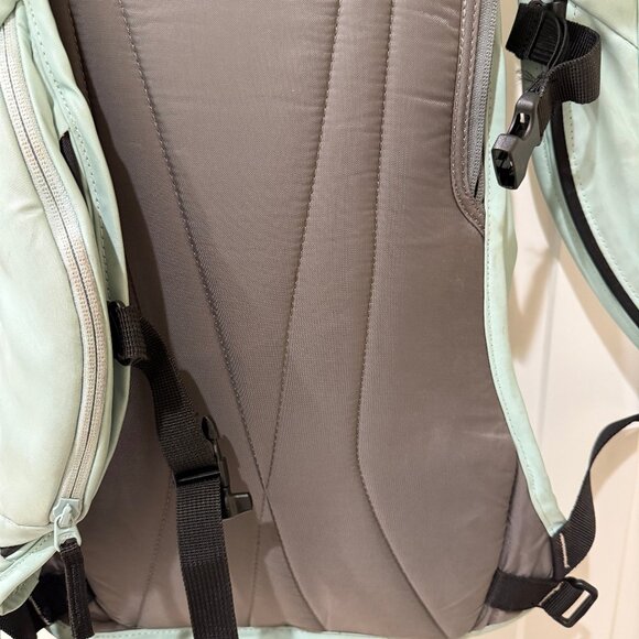 Camelbak Powderhound 12L Ski Backpack | Blue Mist / Black - Picture 9 of 16